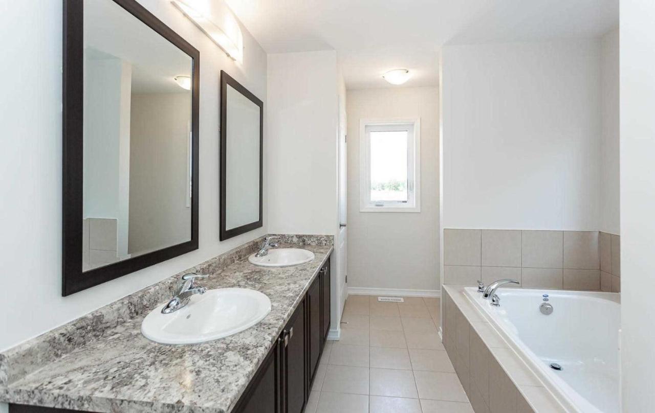 The Warm Welcome Suite Thorold Exteriér fotografie